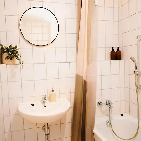 Gemuetliche 2-zimmer-wohnung In An Der Spree 아파트