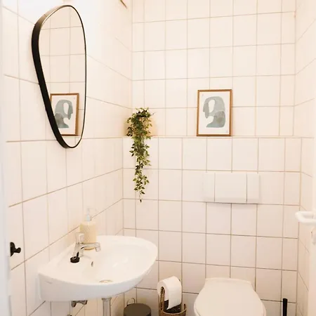 아파트 Gemuetliche 2-zimmer-wohnung In An Der Spree